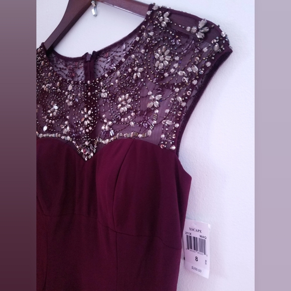 NWT Xscape Maroon/Plum Beaded Sleeveless Event Gown 8 - Picture 4 of 11